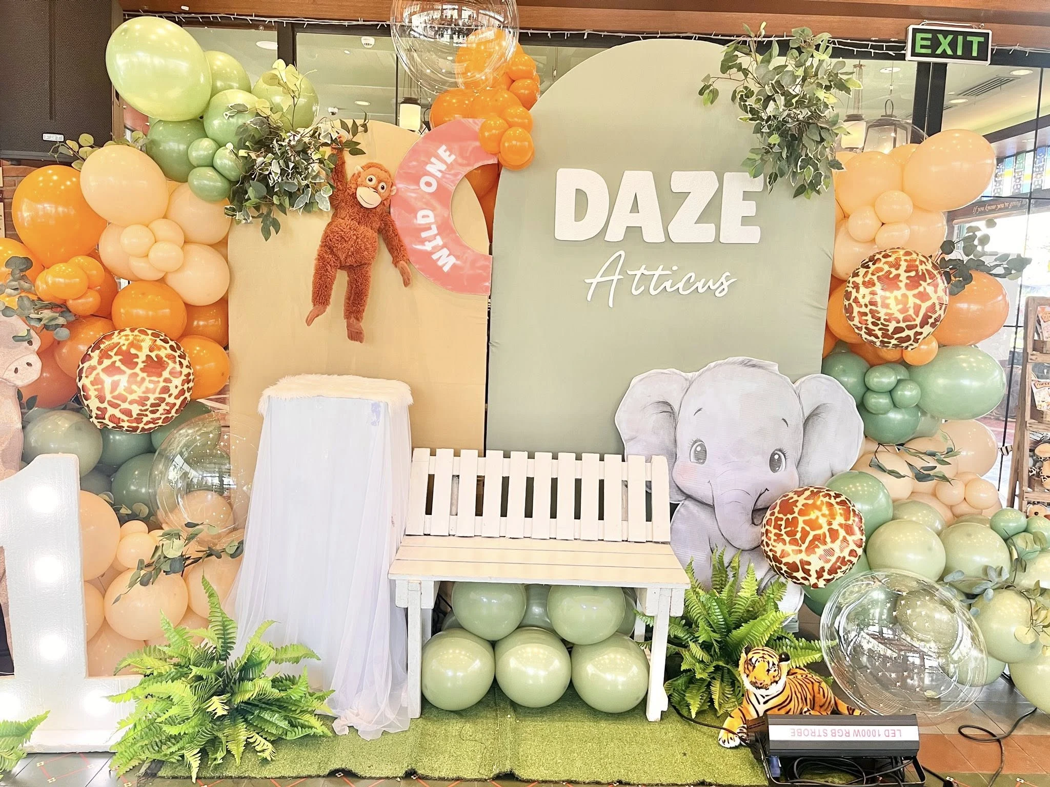 Daze Atticus safari themed birthday setup